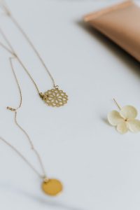 Mira Dainty Disc Necklace