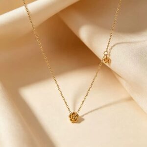 Rosette Necklace