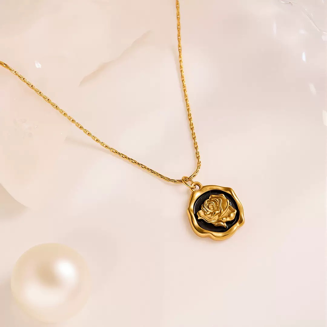 Rose Necklace - Image 3